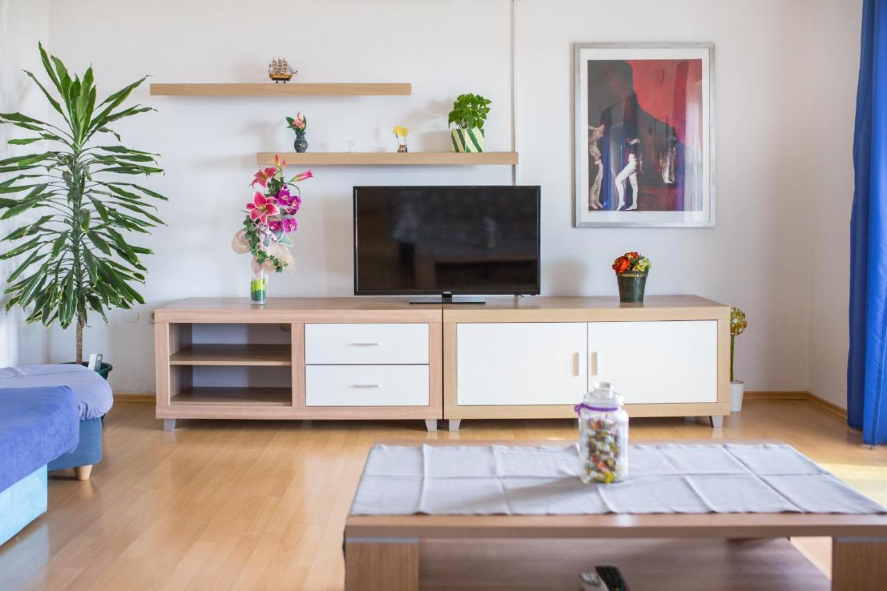 Apartment Jadranka Brist Eksteriør bilde