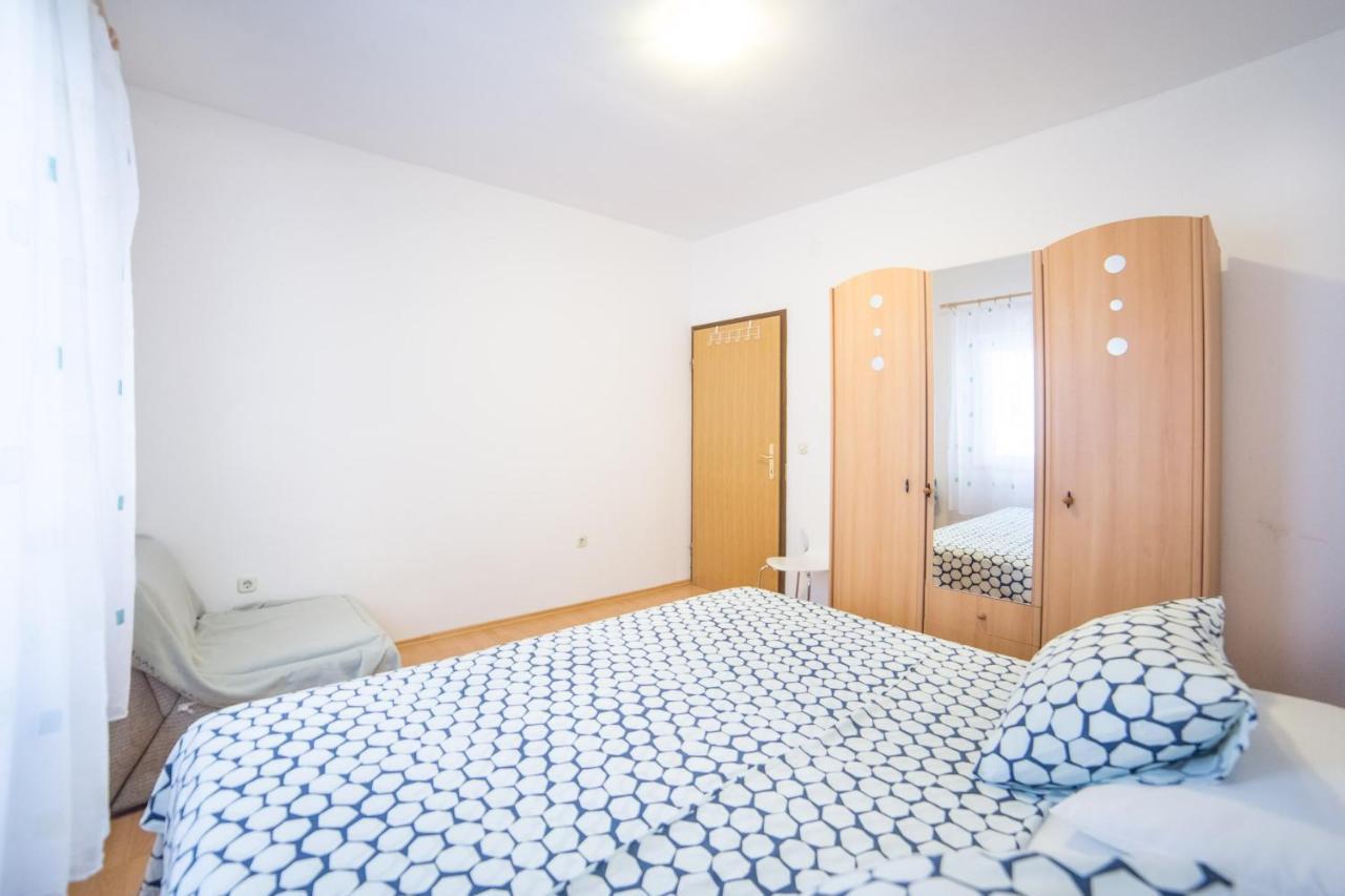 Apartment Jadranka Brist Eksteriør bilde